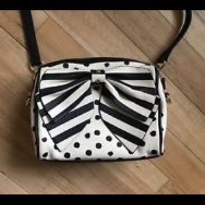 Betsy Johnson Crossover purse.👜